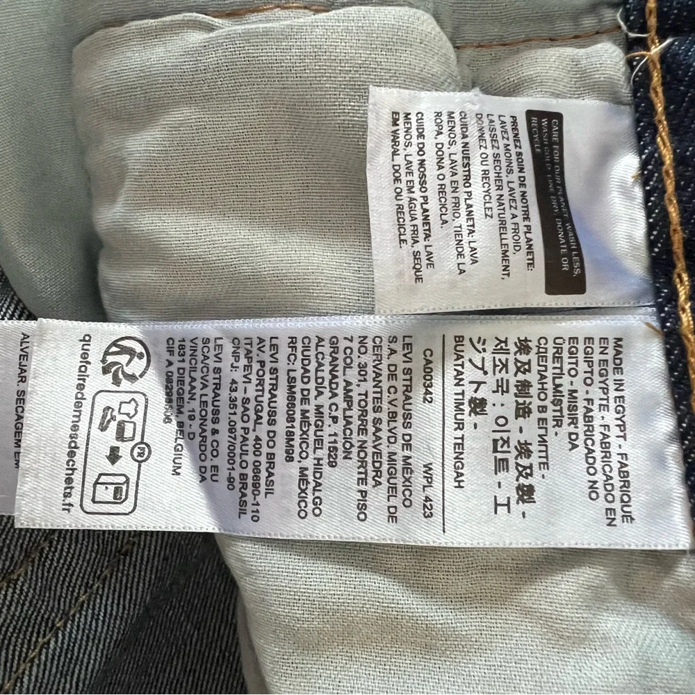 Levis 501 Jeans Men's 54x30 actual‎ Inseam 28in Button Fly Straight Leg